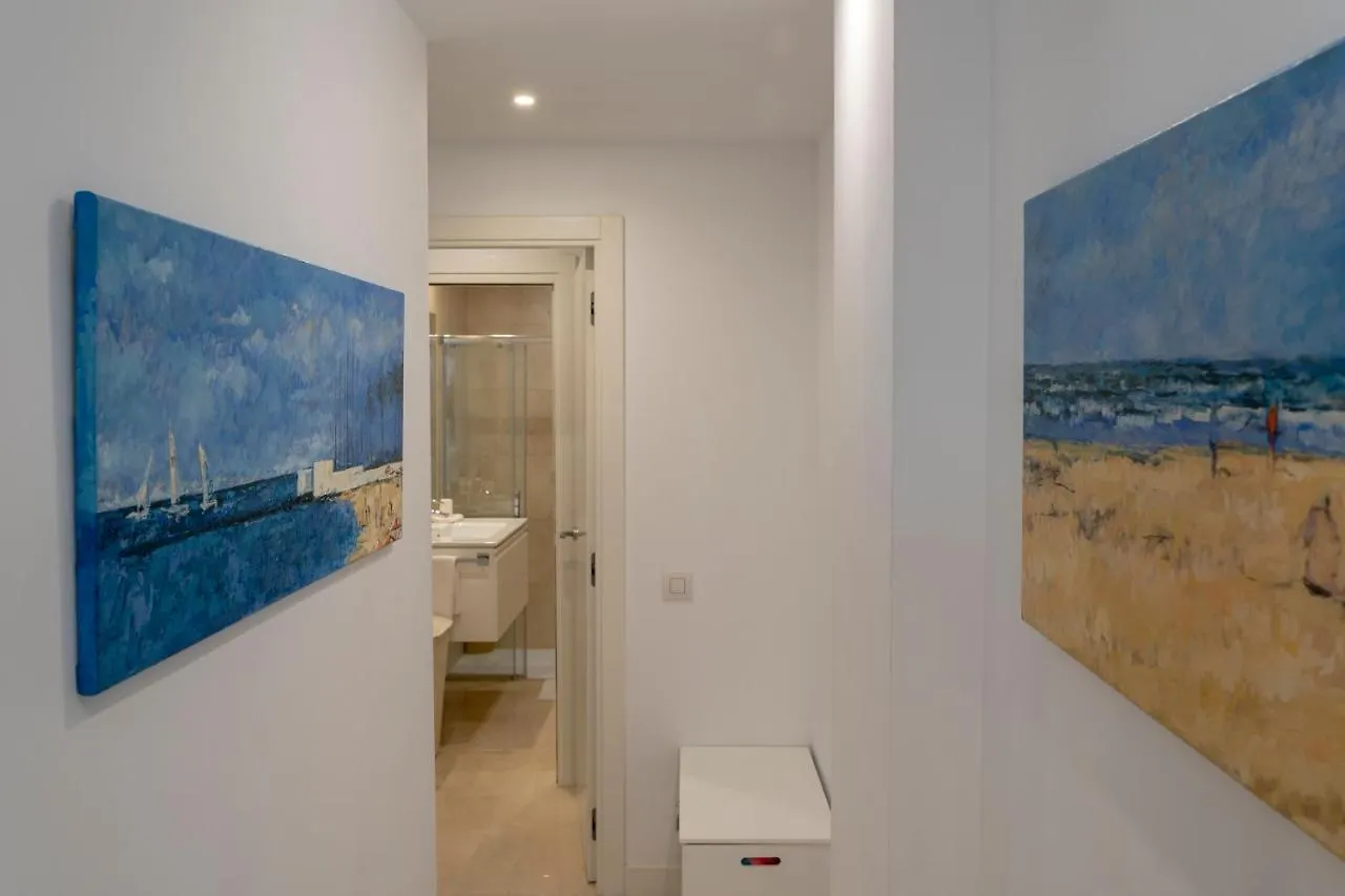 Modern Apartment Next The Beach ماربيا